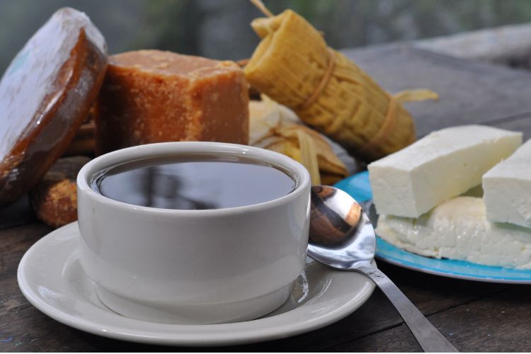 Chocolate caliente con queso